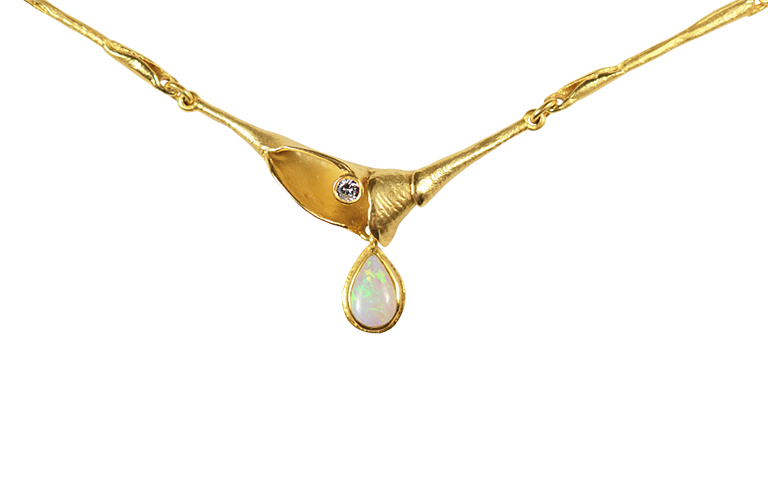 01324-Halsschmuck, Gold 750 mit Brillant und Opal