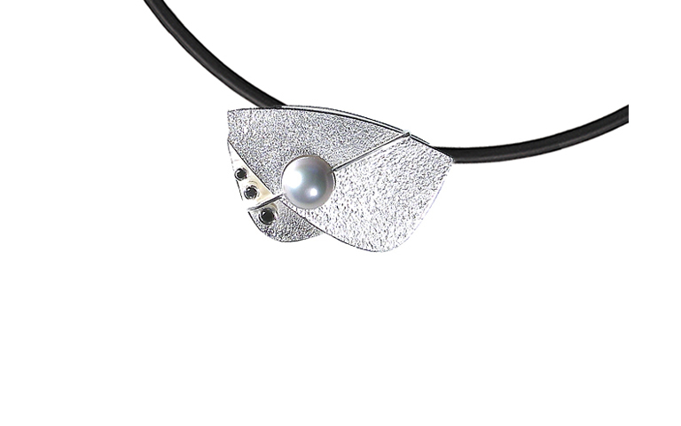 31032-Halsschmuck, Silber 925, schwarze Diamanten, graü Perle