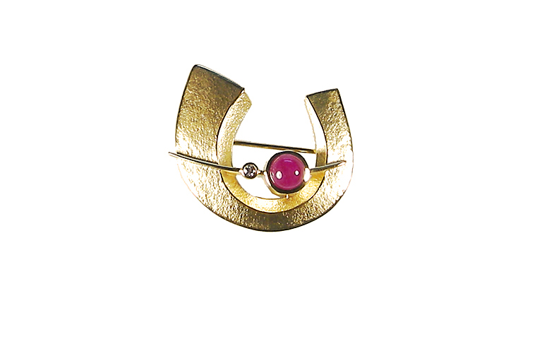 00447-brooch gold 750, garnet, brillant