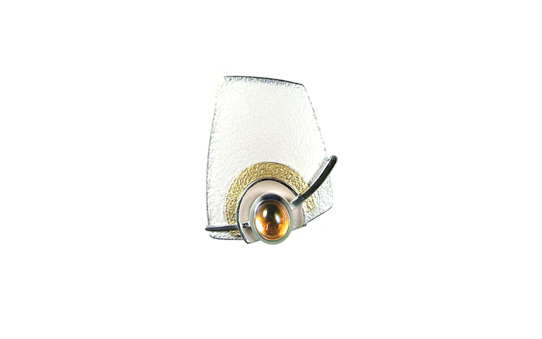 10439-brooch gold 750, silver 925, citrine