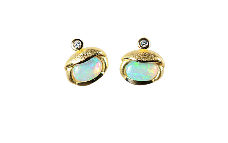 07367-earrings, gold 750 with opal and brillants