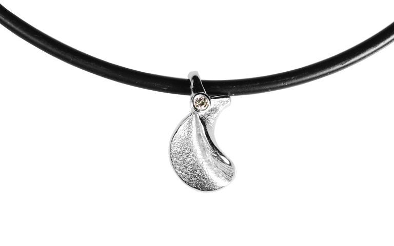 41130-necklace, gold 750 with brillant