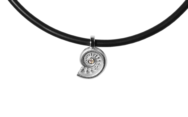 41132-necklace, gold 750 with brillant