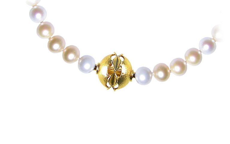 01025-pearl-clasp gold 750