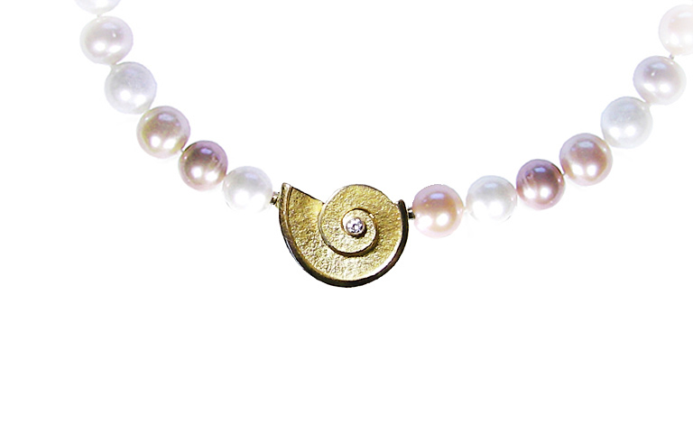 01899-pearl-clasp gold 750 and brilliant