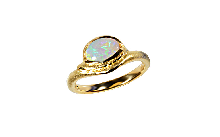 05350-ring, gold 750 with opal