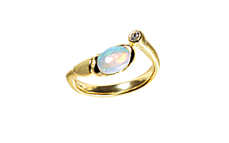 05385-ring, gold 750 with opal with brillant